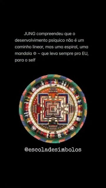“Assim como a mandala representa a totalidade do self, cada linha de nossa vida é um traço na obra de arte que somos”. 

Jung via as mandalas como símbolos da totalidade da psique, e as utilizava como instrumento terapêutico -  movimento da consciência para expressar o próprio self, para se integrar consigo mesma.

“Minhas mandalas eram criptogramas relativos ao estado de si mesmo que me eram apresentados de novo a cada dia”.

2 vagas para novos alunas no meu método, De Zero à Tarologista, o qual te dá acesso a um drive abundante em conhecimento simbólico! Vem pra Escola de Símbolos 🔮🤍 link na bio