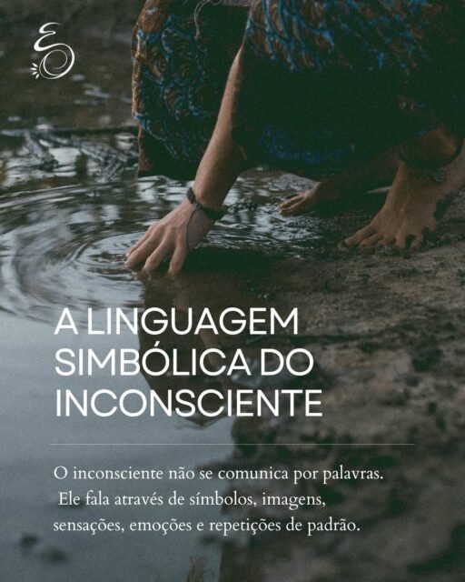“O símbolo não é algo arbitrário ou inventado pela mente consciente.

Os símbolos surgem espontaneamente do inconsciente e contém sempre mais significado do que pode ser imediatamente compreendido.

Por isso, o símbolo permanece vivo enquanto ainda não foi esgotado pela interpretação racional.”

(Emma Jung, Animus and Anima)

Encontre a melhor leitura para o seu momento em nosso catálogo de serviços pelo link na bio.